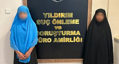 Tırnakçılık yöntemiyle hırsızlık yapan 3 kadın yakalandı