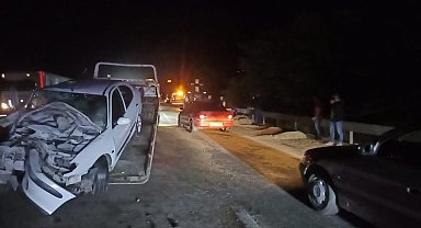 Tosya'da otomobil, traktörün römorkuna çarptı; polis adayı öldü, 5 yaralı