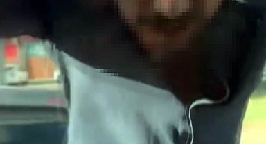 Trafikte tartıştığı sürücünün otomobilinin camını kırdı