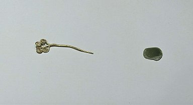 Troya'da 4 bin 500 yıllık altın broş gün yüzüne çıkarıldı