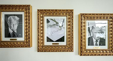 Trump, Beyaz Saray'a Biden'ın fotoğrafı yerine otomatik kalem koydu