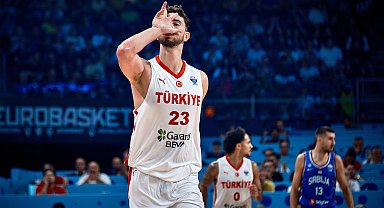 Türkiye kazandı, Alperen- Jokic mücadelesi maça damga vurdu