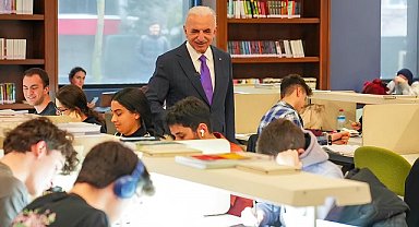 Ümraniye Belediyesi'nden öğrencilere eğitim desteği