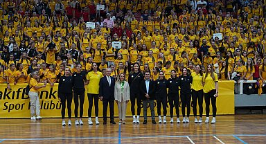 VakıfBank, Bosna Hersek'te 38 voleybol okulu ile stratejik iş birliği yaptı