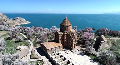 Van'daki tarihi Akdamar Kilisesi, 13'üncü ayine ev sahipliği yapacak