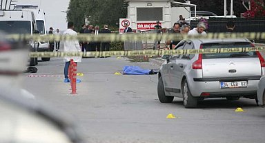 Yalova Adliyesi önünde silahlı kavga: 1 ölü, 1 yaralı