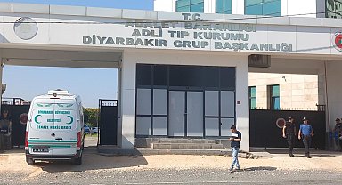 Yan yatan römorkun altında kalan 6 yaşındaki Üveys, yaşamını yitirdi