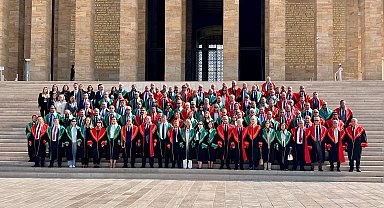 Yargıtay üyelerinden adli yıl açılışında Anıtkabir'e ziyaret