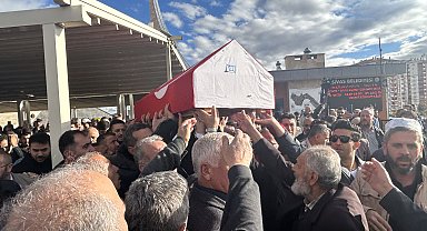 Yavuz Bülent Bakiler, son yolculuğa uğurlandı