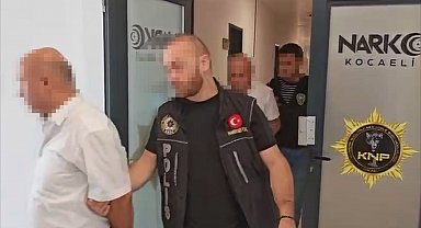 Yolcu otobüsünde 'pul biber' ile kaplanmış 7 kilo eroine 2 tutuklama