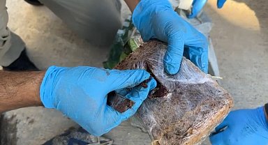 Yolcu otobüsünde dış yüzeyi 'pul biber' ile kaplı 7 kilo eroin ele geçirildi