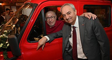 'Çiçek Abbas', yıllar sonra minibüsüyle buluştu