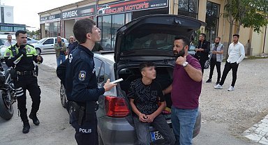 'Dur' ihtarına uymayan sürücü, 14 yaşındaki çocuk çıktı