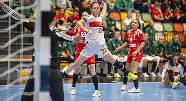 A Milli Kadın Hentbol Takımı, Macaristan'a yenildi