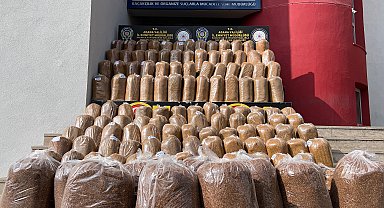 Adana'da 2 ton kaçak tütün ele geçirildi; 20 gözaltı