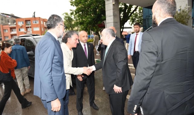 AK Parti Bursa Milletvekili ve Sanayi, Ticaret, En...