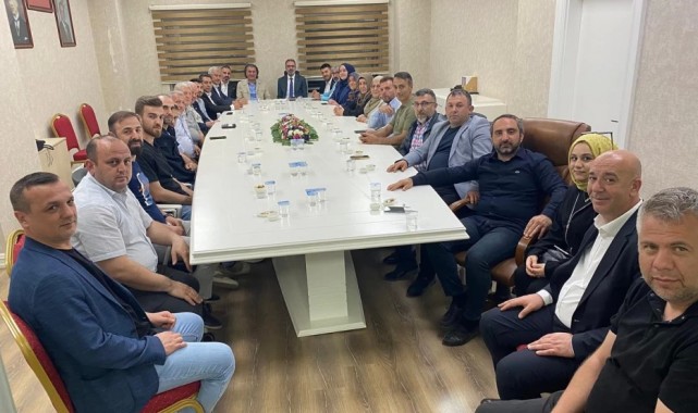 AK Parti Kestel İlçe Başkanı Sn. Nesri Demir ve yö...