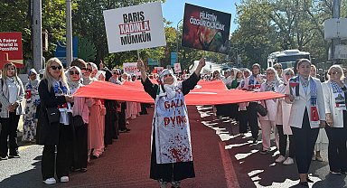 AK Parti'li kadınlardan 'Gazze İçin Sessiz Çığlık' zinciri