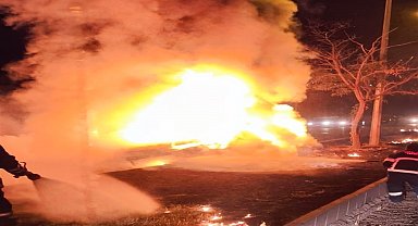 Alev alan otomobilde yaralanmıştı; kurtarılamadı