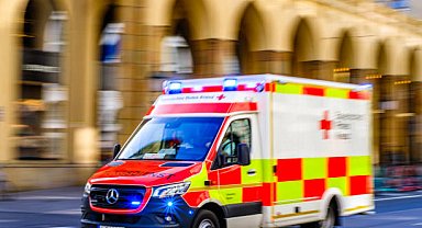 Almanya'da belediye başkanına bıçaklı saldırı