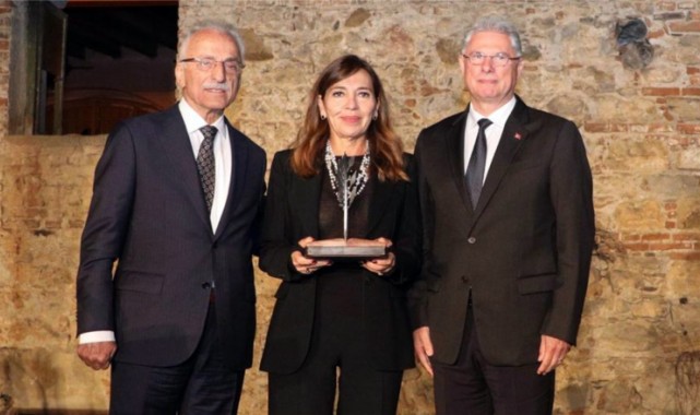 Altan Öymen’e Mudanya’dan Anlamlı Ödül