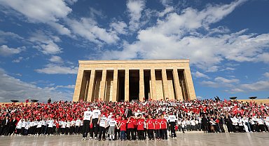 Anıtkabir'e LÖSEV'den 100 bin kişilik ziyaret