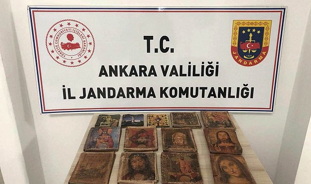 Ankara'da 6 milyon dolar değerinde el yazması kitaplar ele geçirildi