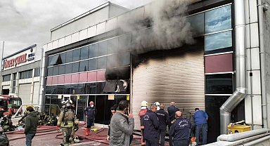 Ankara'da maket imalathanesinde yangın