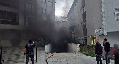 Apartman otoparkındaki otomobilde patlama sonrası yangın; mahsur kalan 9 kişi itfaiye merdiveniyle kurtarıldı