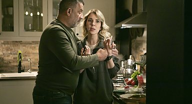 Arka Sokaklar'da ev hali romantizmi