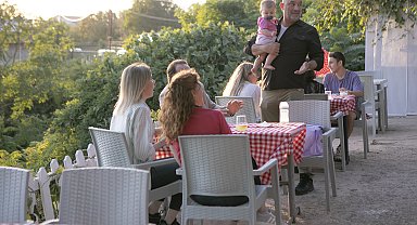 Arka Sokaklar'da mutluluk tablosu