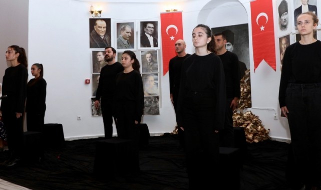 Atatürk Sevgisi 86 Yıldır Manşetlerde