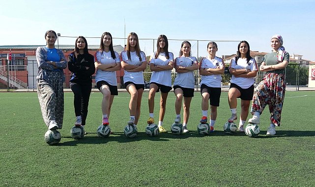 Aydın'ın şalvarlı kadın antrenörü