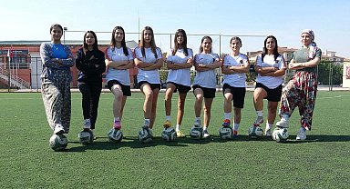 Aydın'ın şalvarlı kadın antrenörü