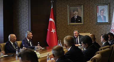 Bakan Bak, Fenerbahçe yönetimini kabul etti