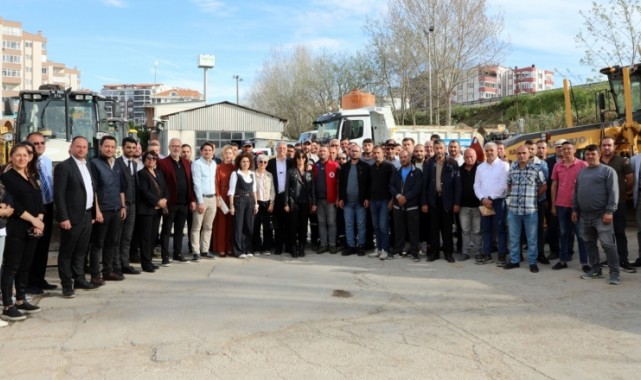 Başkan Deniz Dalgıç Belediye Çalışanlarıyla Bayramlaştı