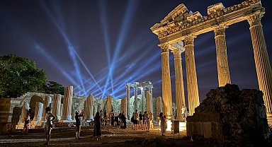 Bakan Ersoy: Side ve Efes ören yerleriyle Galata Kulesi'nde gece ziyaretlerini 2 Kasım'a uzatıyoruz