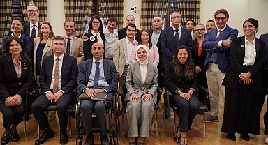 Bakan Göktaş, İtalya Engelliler Bakanı Alessandra Locatelli ile görüştü