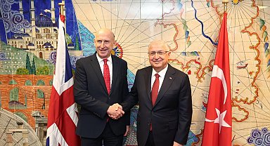 Bakan Güler, İngiltere Savunma Bakanı Healey ile görüştü