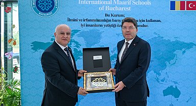 Bakan Tunç, Bükreş Uluslararası Maarif Okulu'nu ziyaret etti
