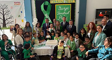 Bakanlar Tekin ve Yumaklı, öğrencilerle buluştu