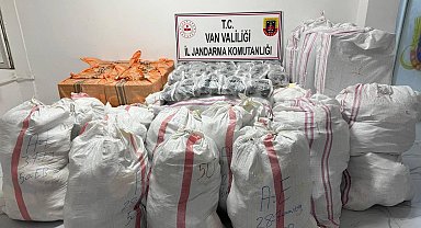 Başkale'de 1 milyon 630 bin liralık kaçak eşya ele geçirildi