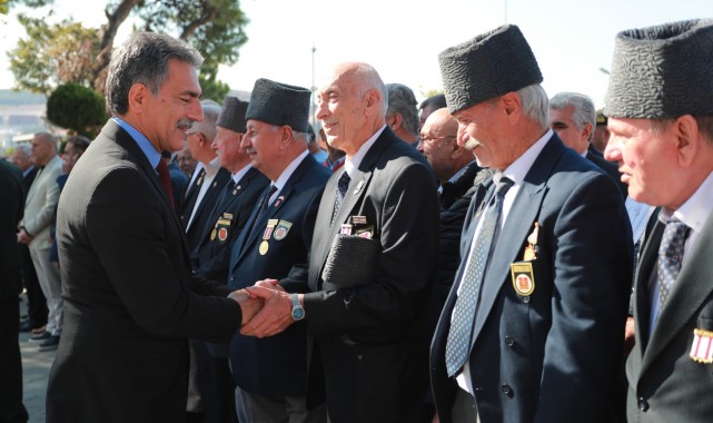 Başkan Deviren Gaziler ile bir araya geldi