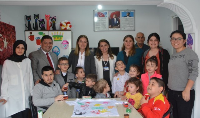 Başkan Serintürk Özel Öğrencileri Ziyaret Etti