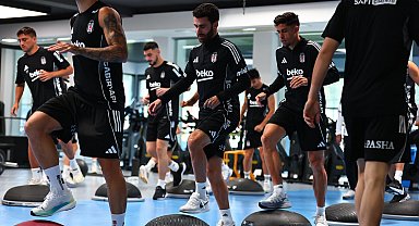Beşiktaş, Gençlerbirliği maçı hazırlıklarını salonda sürdürdü