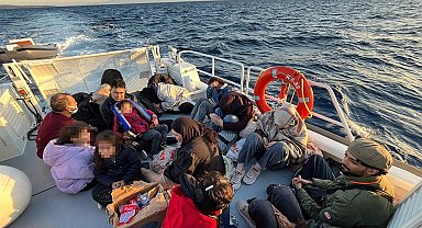 Bodrum açıklarında 24 kaçak göçmen yakalandı, 19 kaçak göçmen kurtarıldı
