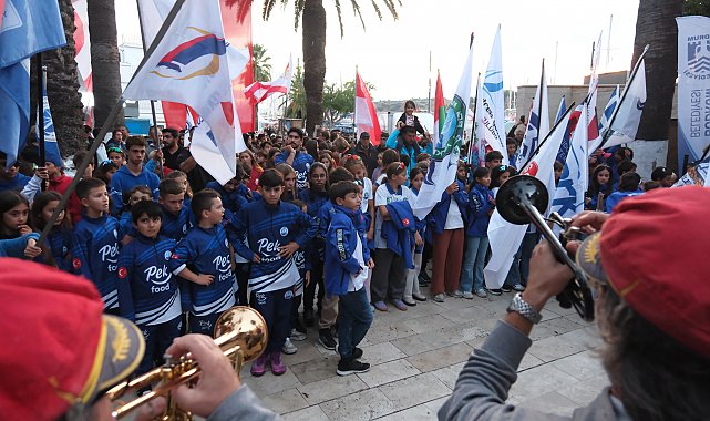 Bodrum'da 13'üncü BIOR yarışları renkli kortej ile başladı