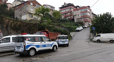 Borç nedeniyle tartıştığı 3 akrabasını silahla ağır yaraladı