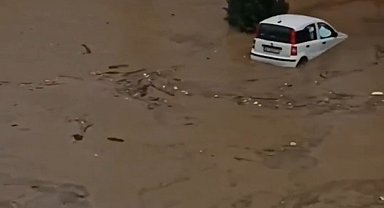 Bulgaristan'da şiddetli yağış sele neden oldu: 3 ölü