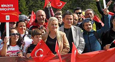 Bursa’da doğa içerisinde Cumhuriyet yürüyüşü